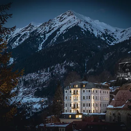 Residenz Boutique Апарт-отель 4*