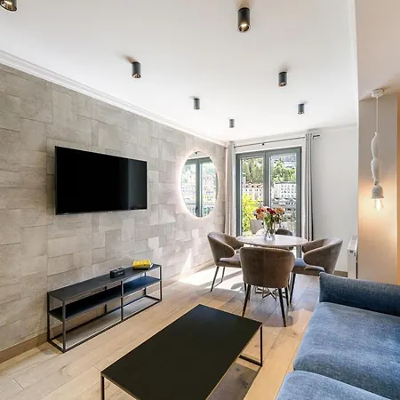Residenz Boutique Апарт-отель 4*